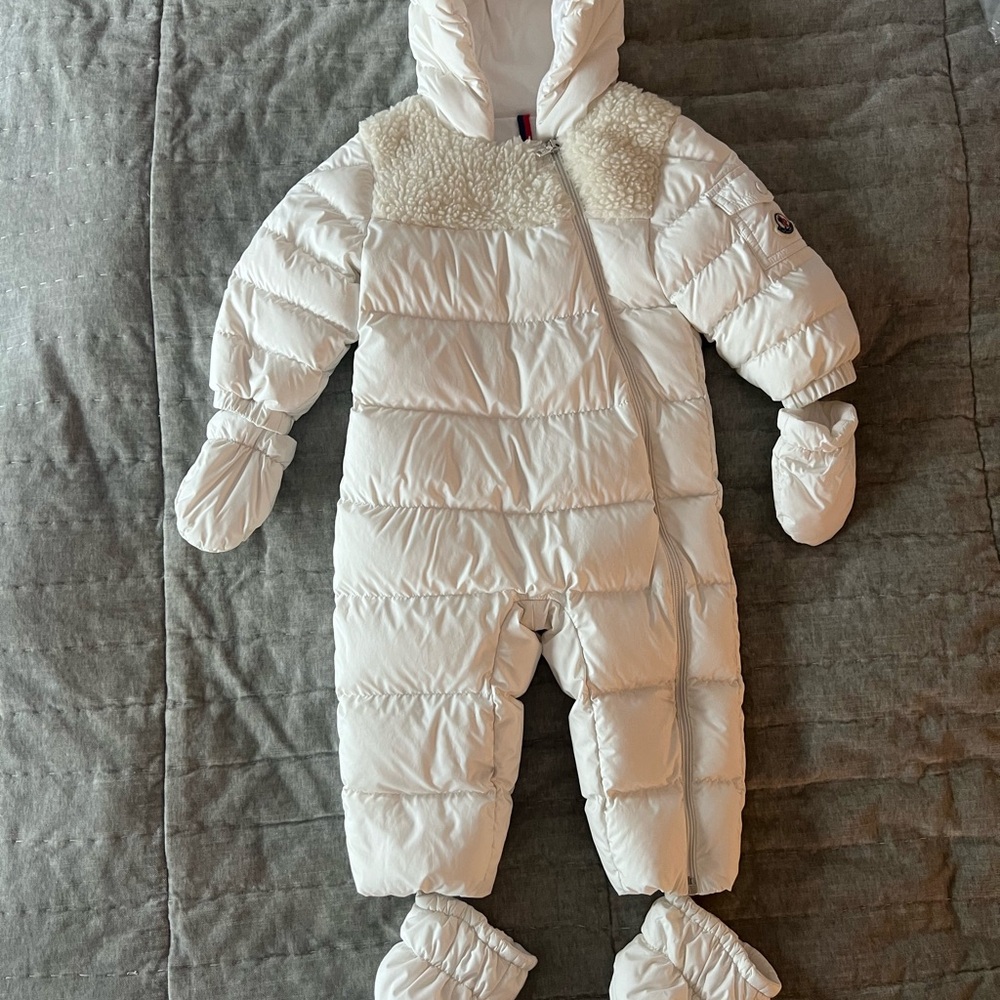 Moncler White enfant logo patch padded snowsuit 12/18 month